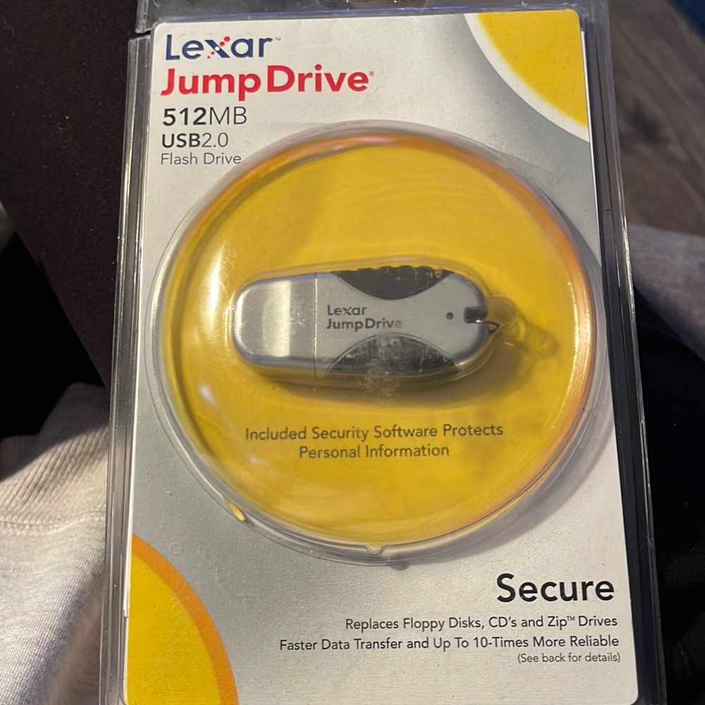 Lexar JumpDrive Secure 512MB USB 2.0 Flash Drive